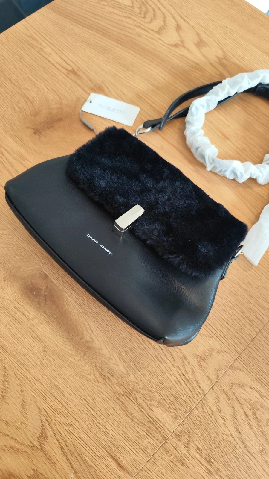 Bolsa transversal preta de couro sintético e pele sintética NOVA com etiqueta - David Jones – photo 20